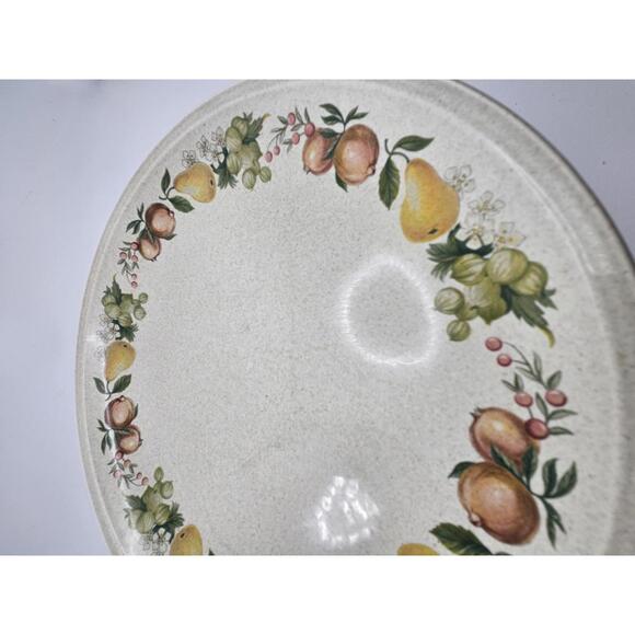 Vintage Wedgewood Quince Dinner Plates - Picture 5 of 9